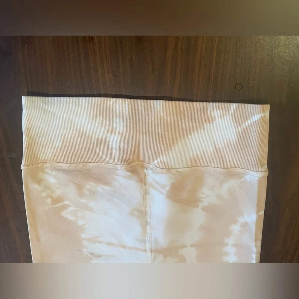 American Eagle Offline Seamless Tie Dye Leggings - Size Medium - Picture 4 of 5